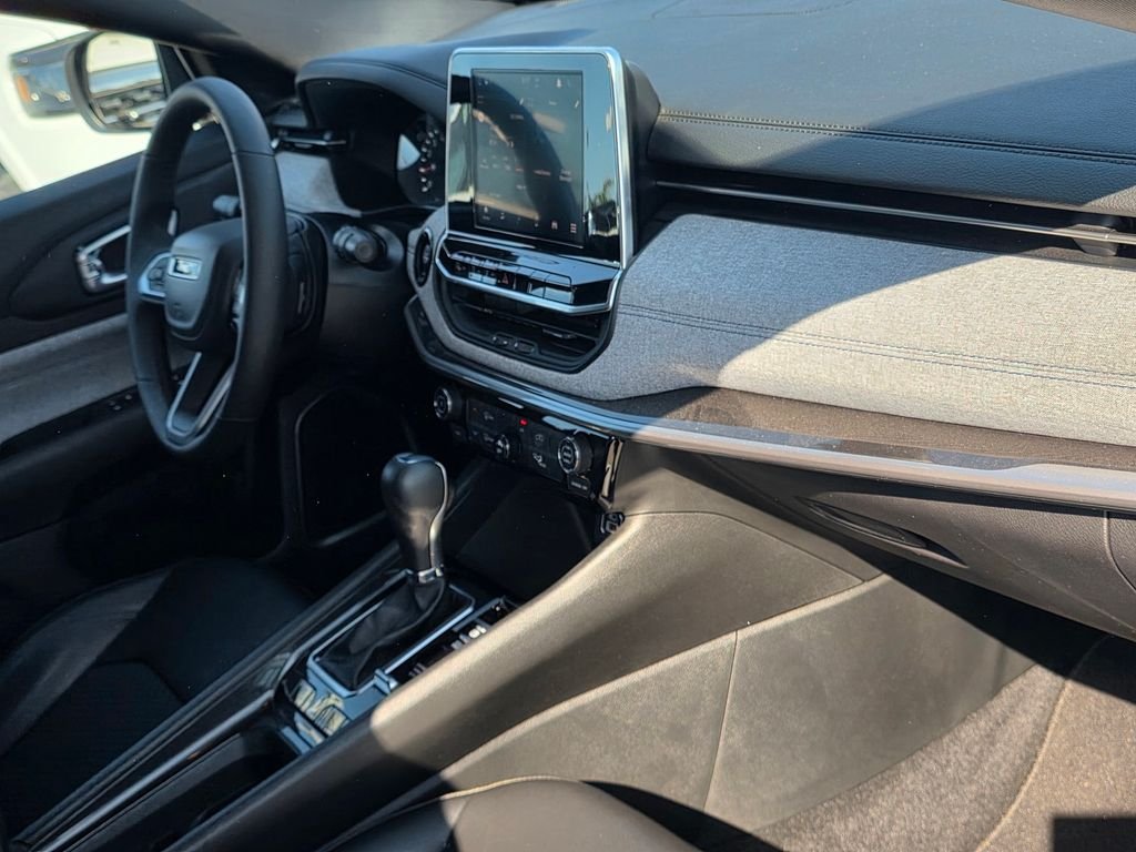 New 2026 Jeep Compass Latitude AWD/4WD image 13