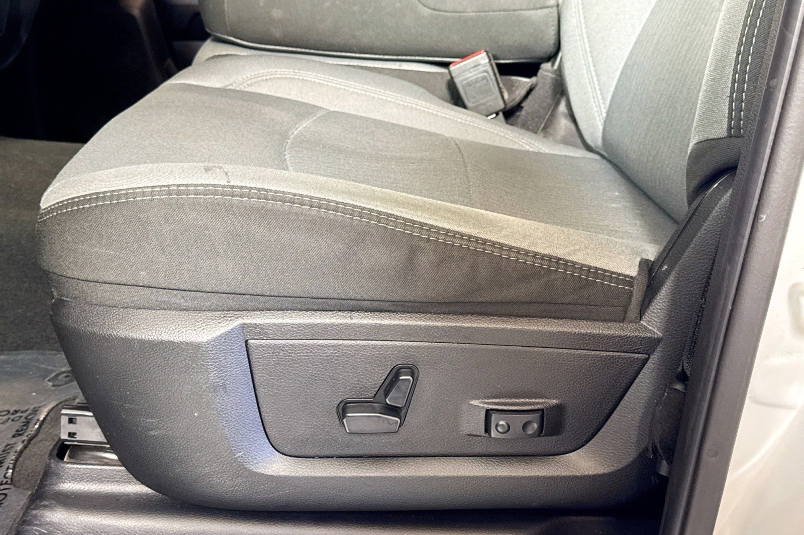 Used 2023 RAM 2500 Big Horn w/ Level 1 Equipment Group image 17