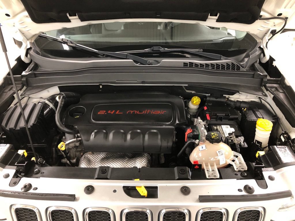 Used 2015 Jeep Renegade Limited AWD/4WD image 17