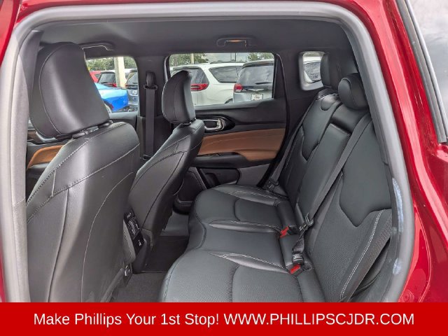 Certified 2025 Jeep Compass Limited w/ Elite Group AWD/4WD image 13