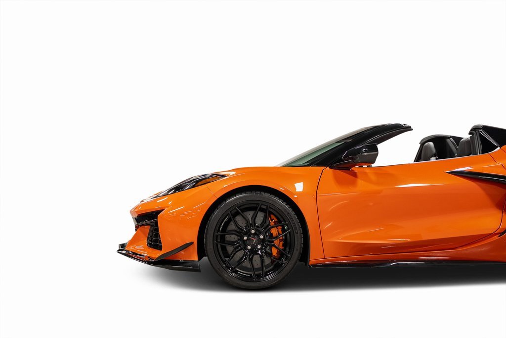 Used 2025 Chevrolet Corvette Z06 w/ Stealth Interior Trim Package image 17