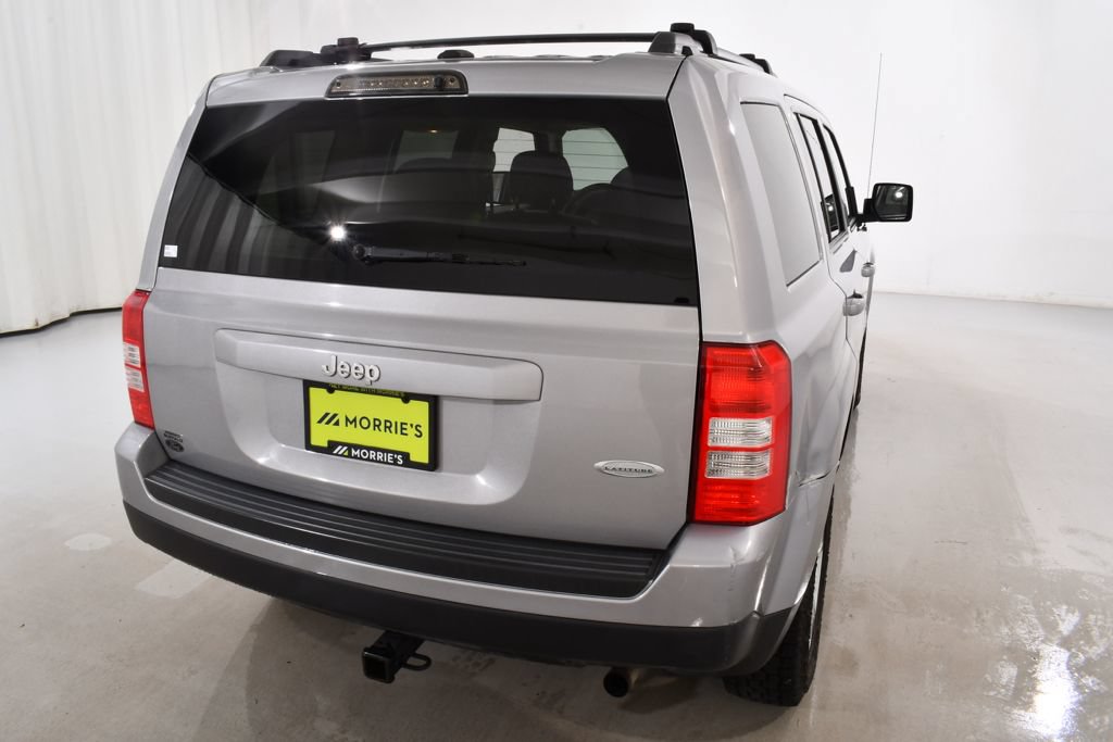 Used 2017 Jeep Patriot Latitude FWD image 12