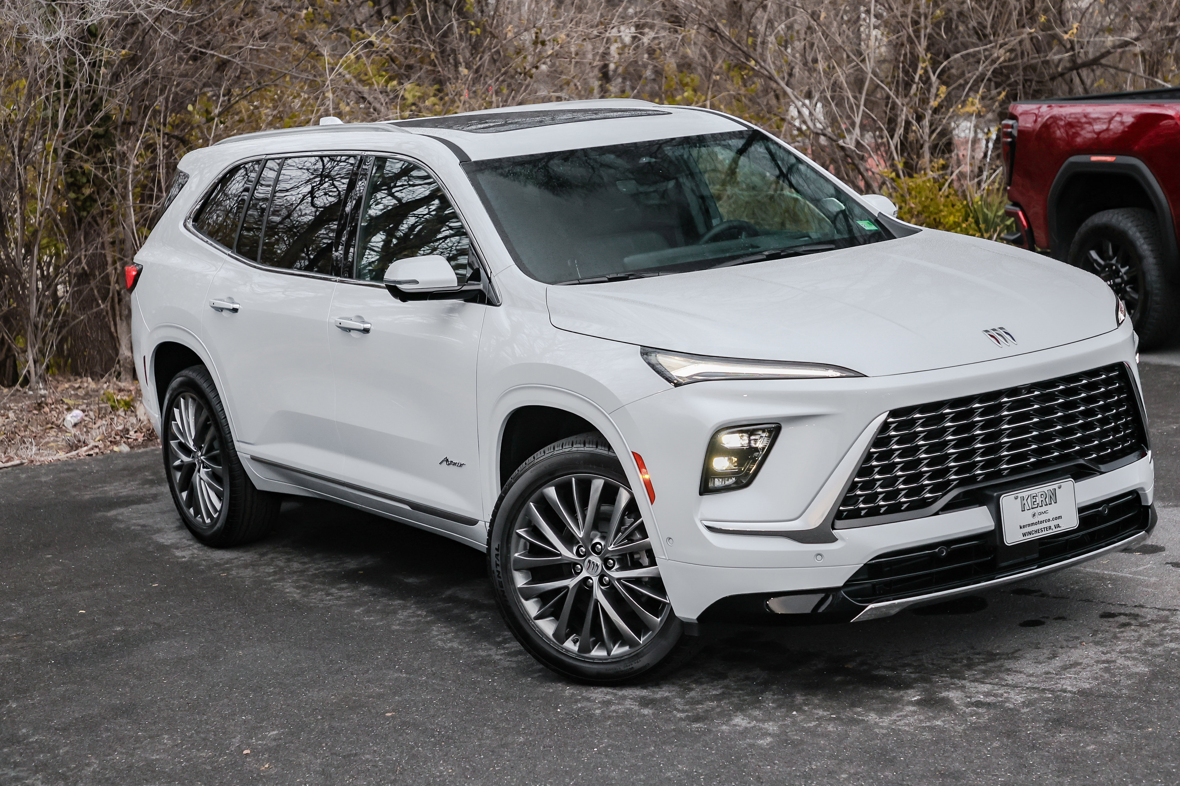 New 2026 Buick Enclave Avenir w/ Super Cruise Package image 2