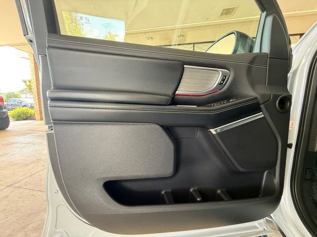 Used 2025 Ford Expedition Platinum AWD/4WD image 25