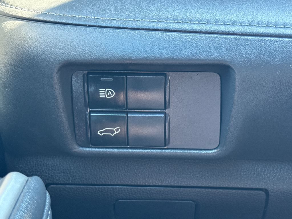 Used 2022 Toyota Highlander XSE AWD/4WD image 36