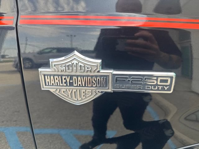 Used 2004 Ford F250 Harley-Davidson AWD/4WD image 3
