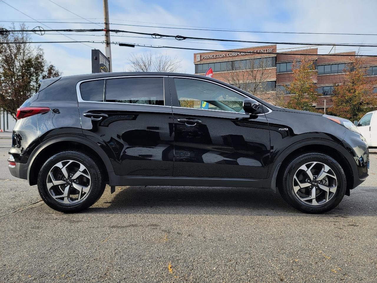 Used 2020 Kia Sportage LX image 6
