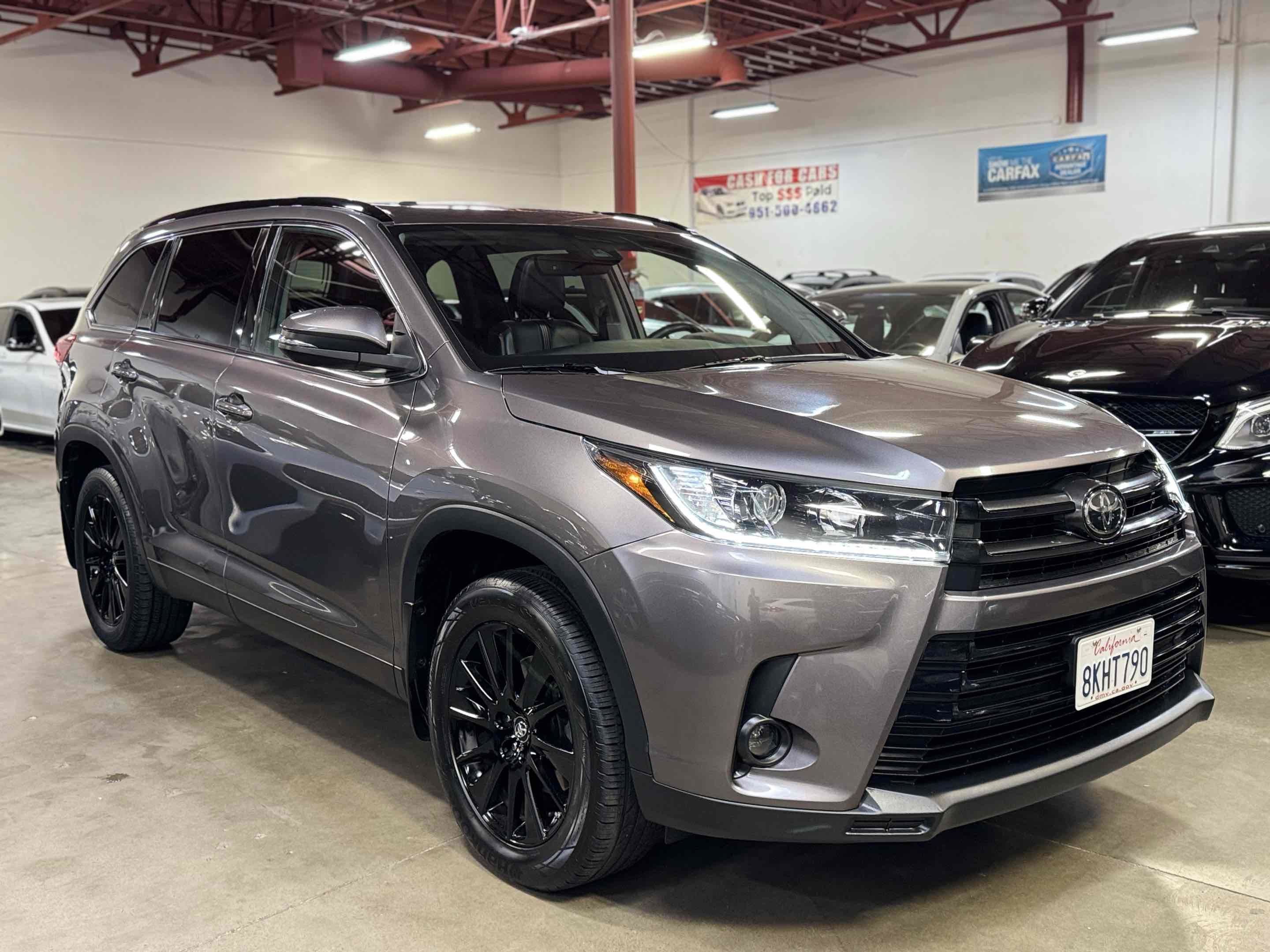 Used 2019 Toyota Highlander XLE image 30