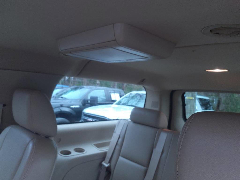 Used 2014 GMC Yukon XL SLT image 8