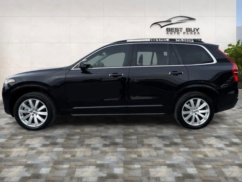 Used 2017 Volvo XC90 T6 Momentum w/ Vision Package image 7