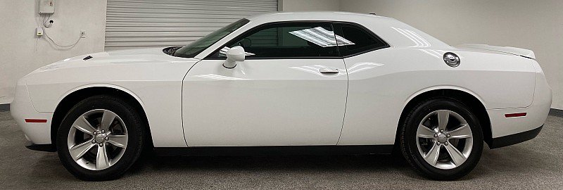 Used 2021 Dodge Challenger SXT image 8