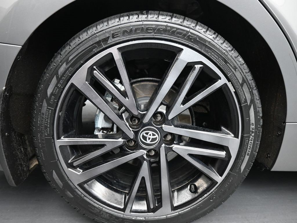 Used 2025 Toyota Camry XSE image 10