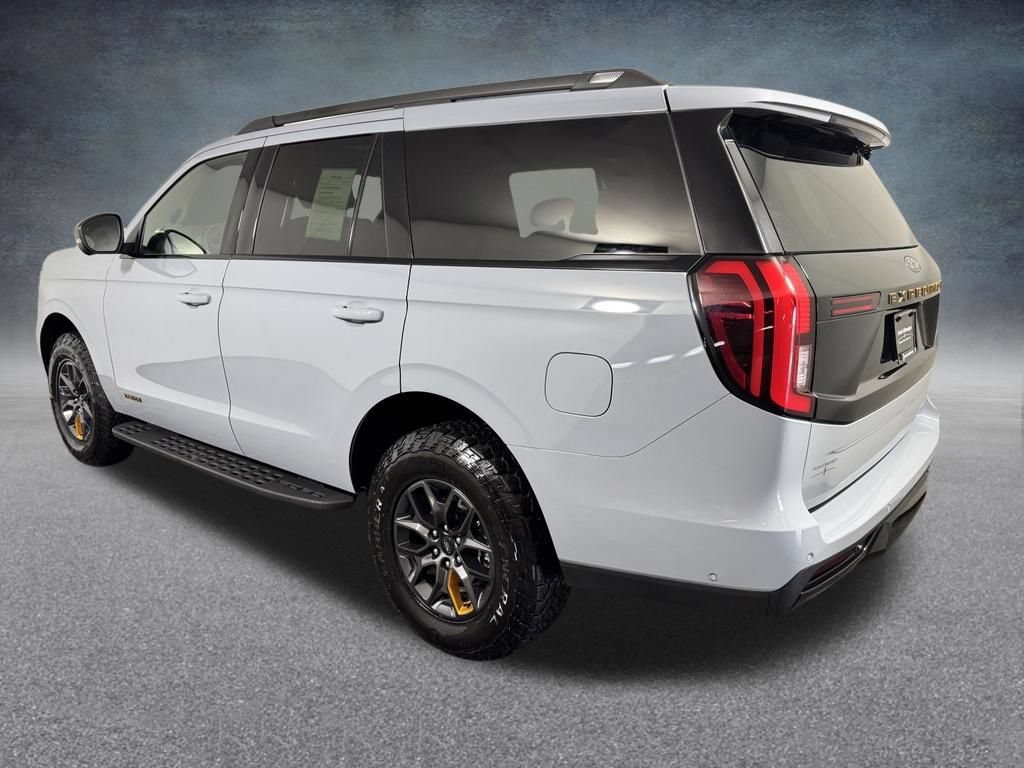 Used 2025 Ford Expedition Tremor AWD/4WD image 4