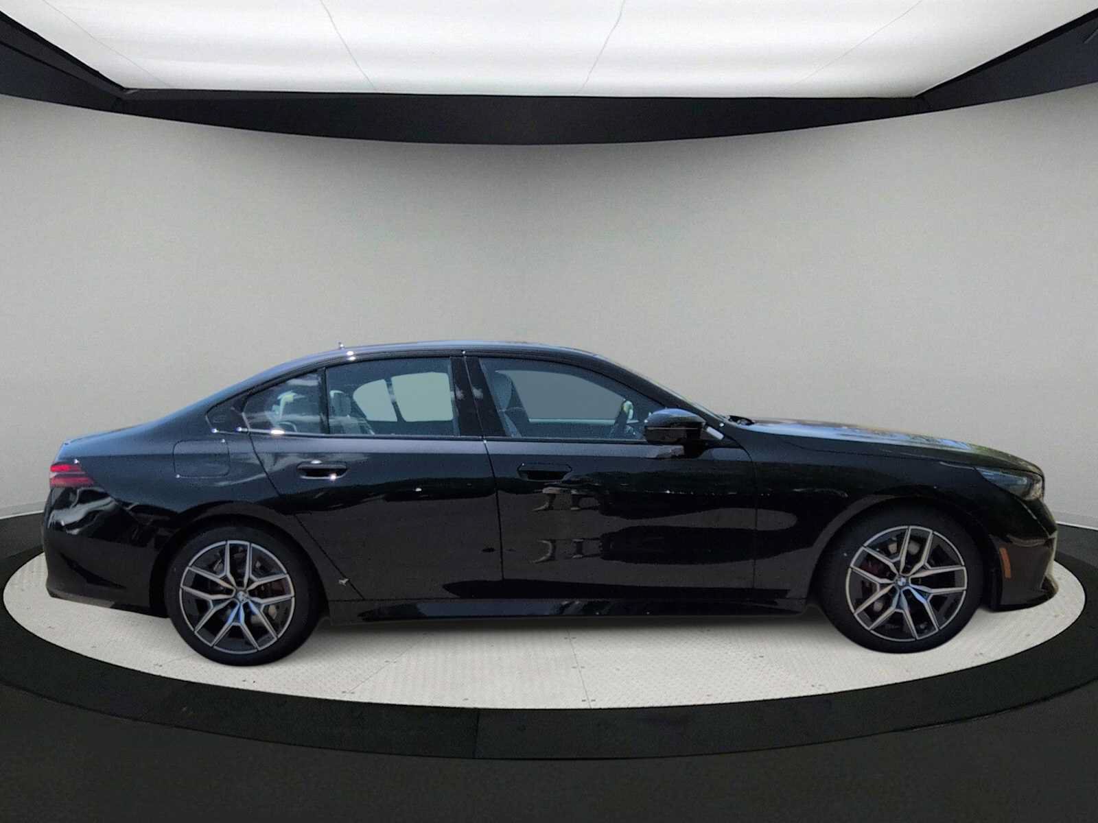 New 2026 BMW i5 w/ Executive Package AWD/4WD image 9