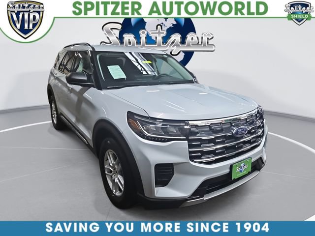 Used 2025 Ford Explorer Active image 1
