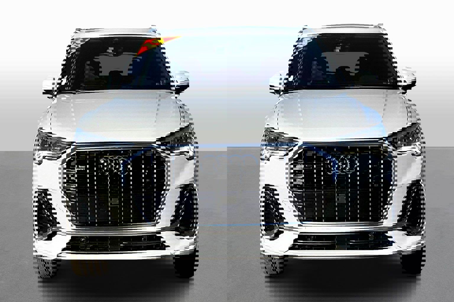 Used 2019 Audi Q3 2.0T Premium Plus image 3