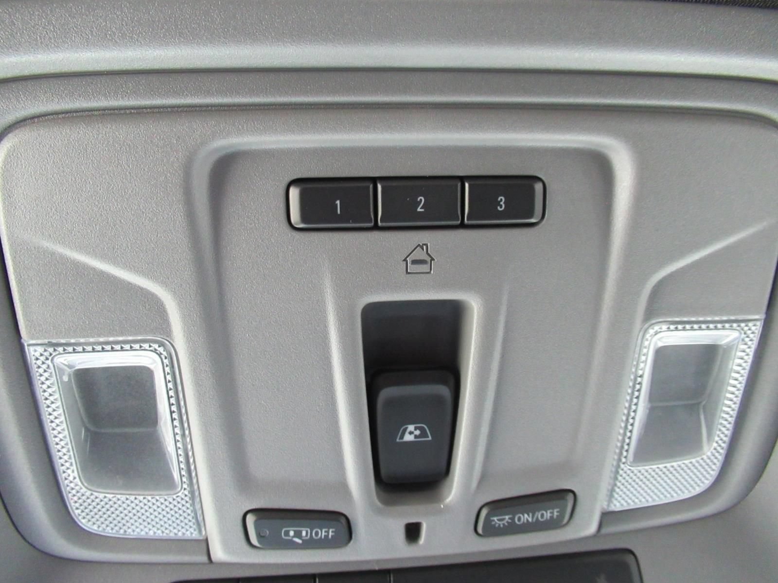 Used 2021 Chevrolet Silverado 1500 LTZ AWD/4WD image 27