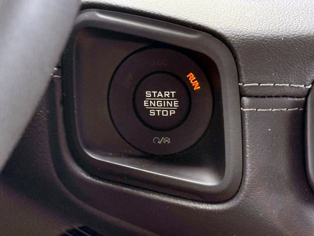 Used 2024 Jeep Wrangler Unlimited Sahara AWD/4WD image 28