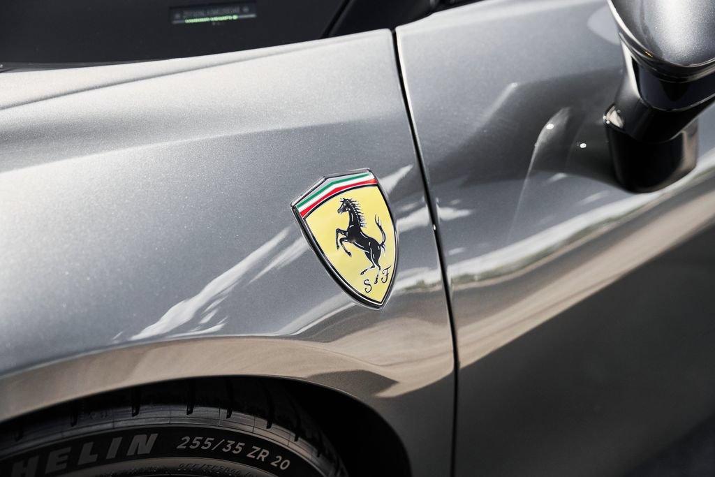 Used 2021 Ferrari SF90 Stradale AWD/4WD image 9