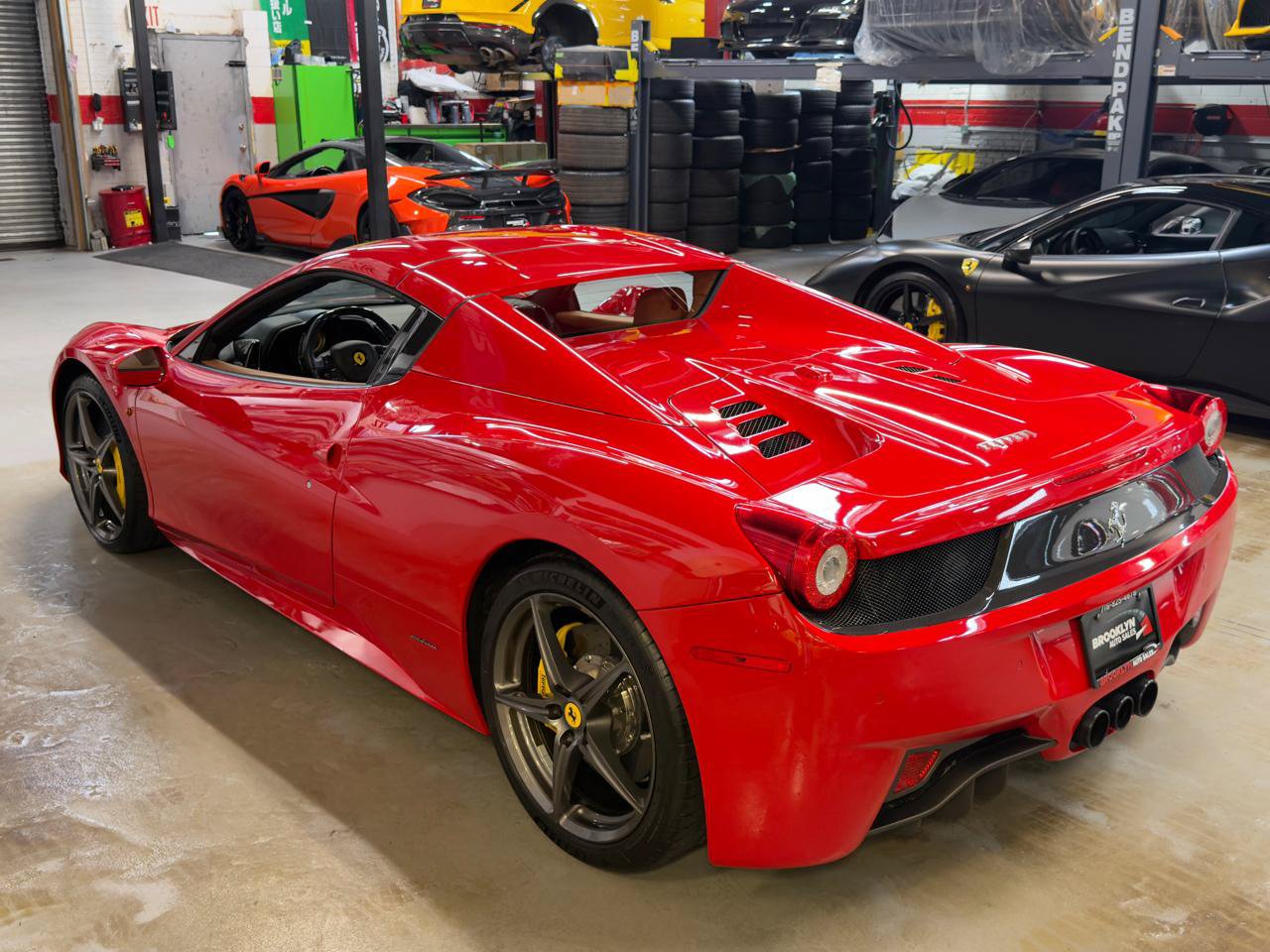 Used 2014 Ferrari 458 Spider RWD image 33
