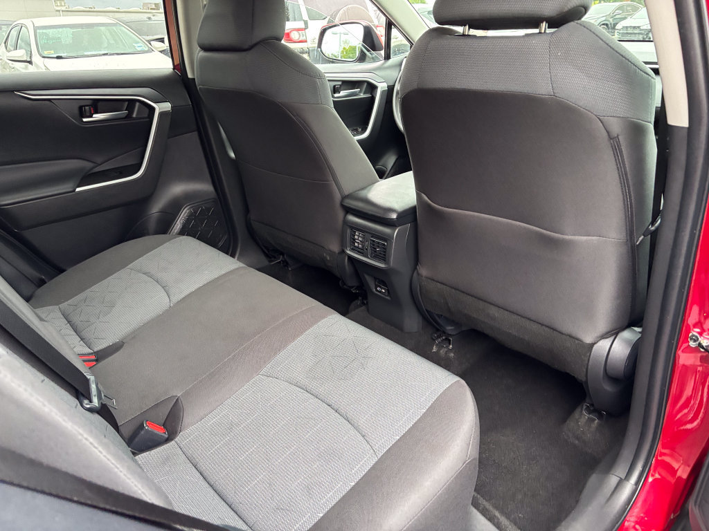 Certified 2025 Toyota RAV4 XLE AWD/4WD image 40
