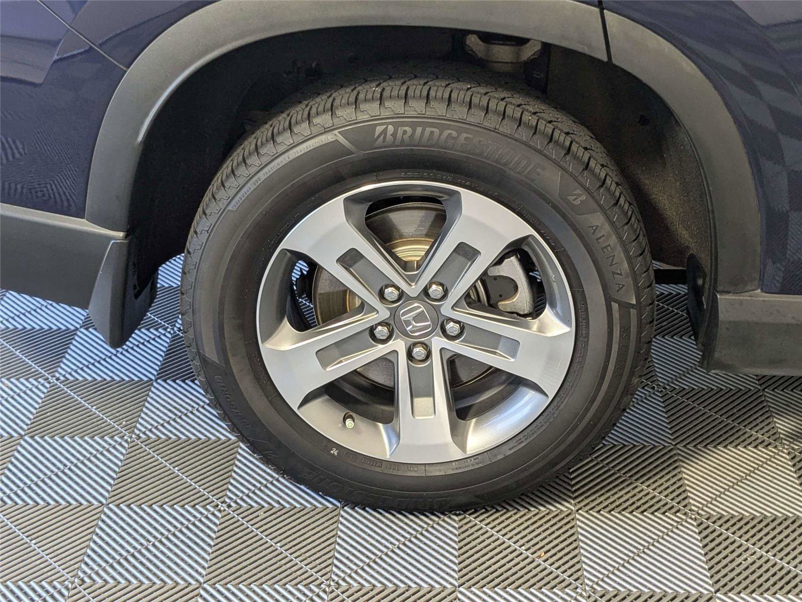 Used 2024 Honda Pilot EX-L image 9