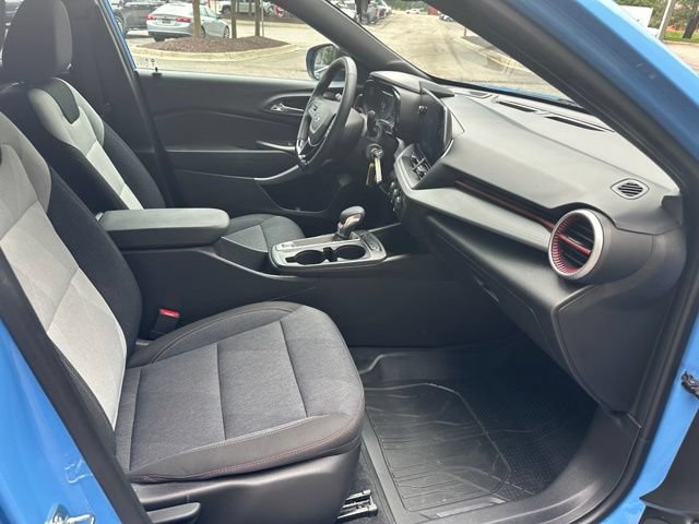 Used 2024 Chevrolet Trax RS w/ Driver Confidence Package FWD image 26
