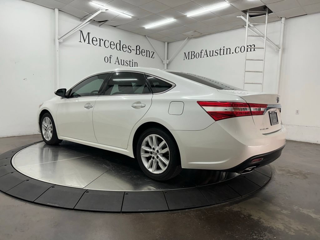 Used 2013 Toyota Avalon XLE FWD image 5