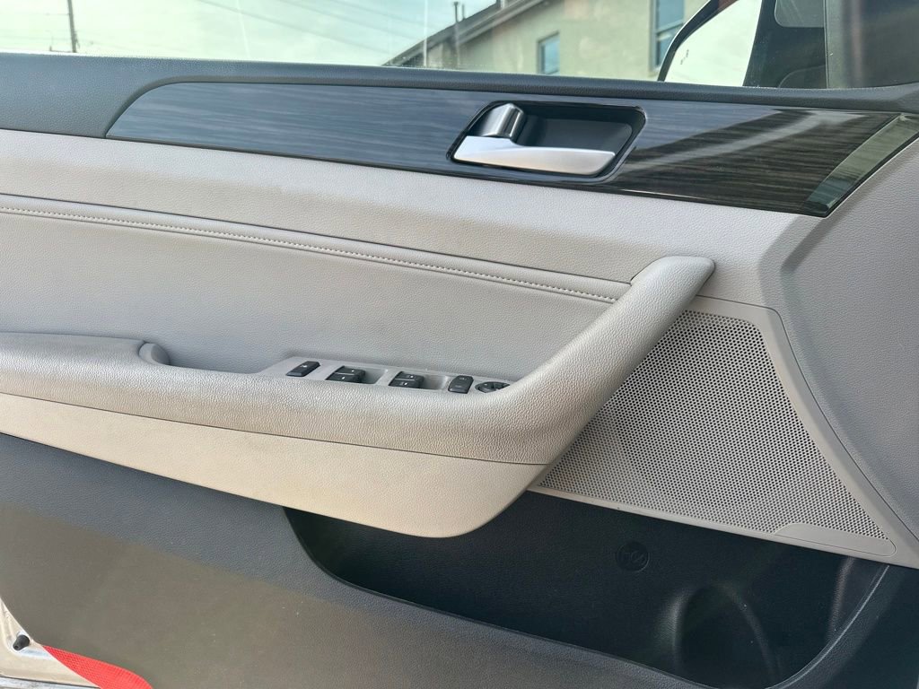 Used 2017 Hyundai Sonata Limited image 42
