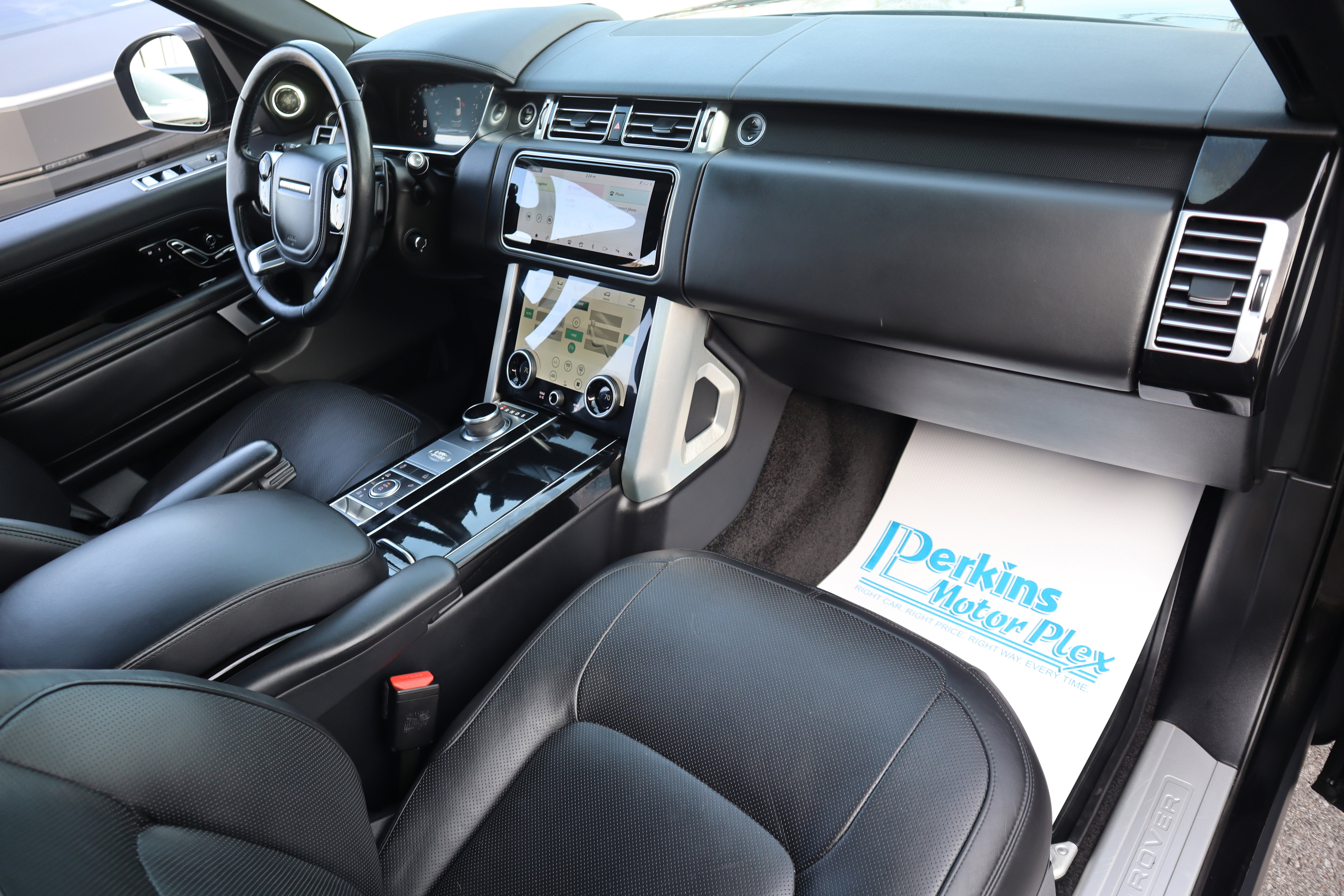 Used 2020 Land Rover Range Rover HSE image 34