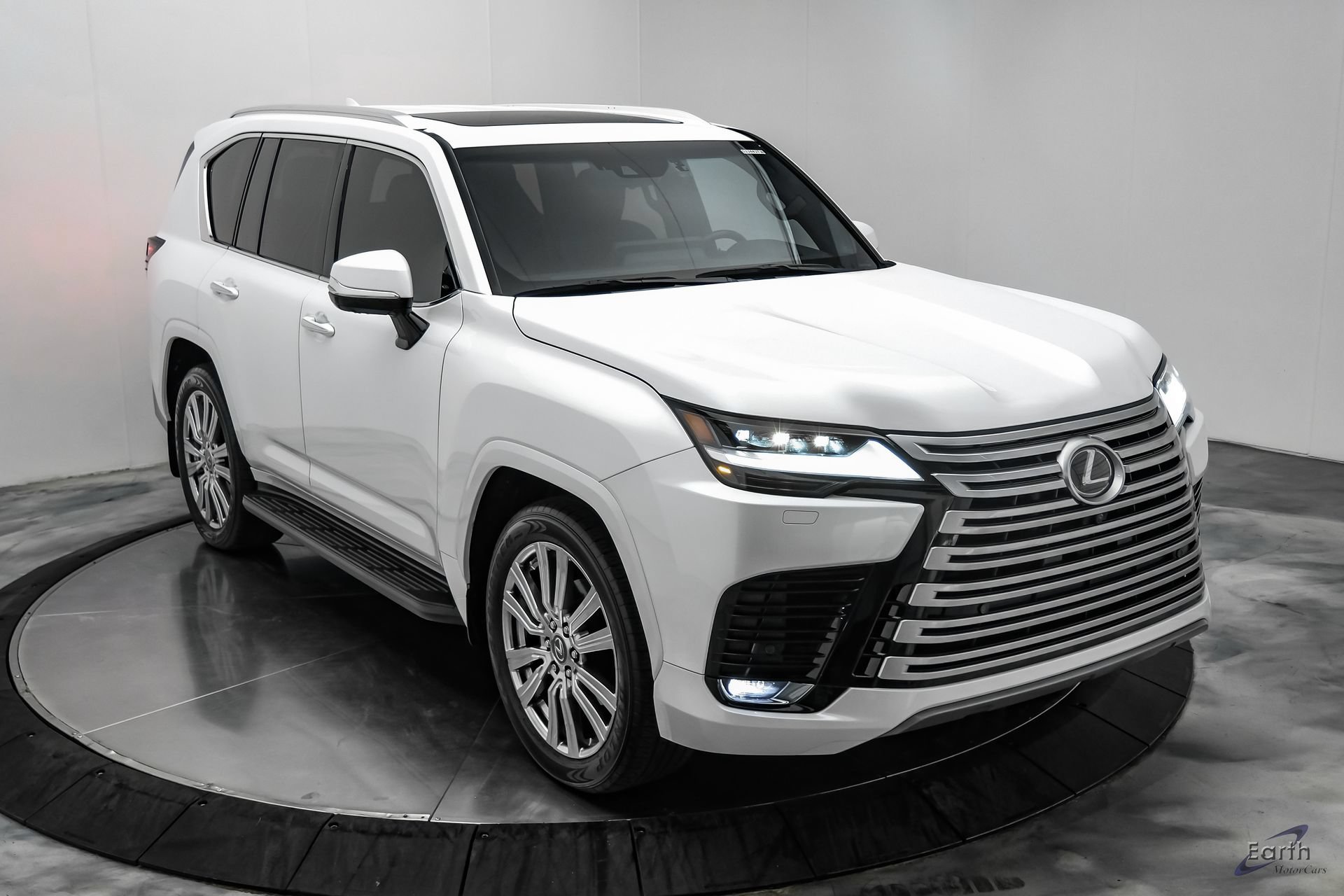 Used 2023 Lexus LX 600 4WD w/ Accessory Package (Z1) image 25