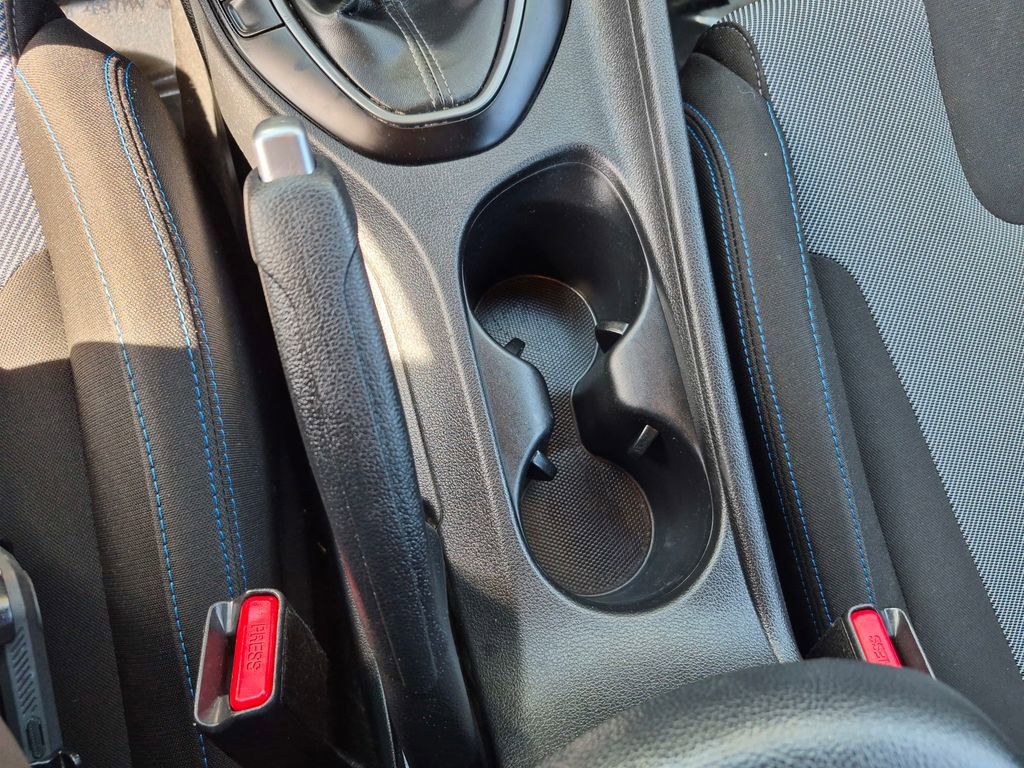 Used 2019 Hyundai Veloster 2.0 image 21