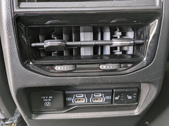 Used 2023 Jeep Grand Cherokee Limited AWD/4WD image 19