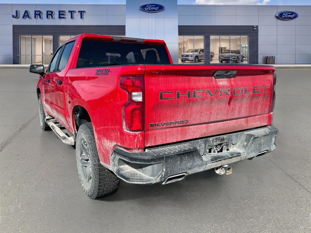 Used 2020 Chevrolet Silverado 1500 LT Trail Boss AWD/4WD image 3