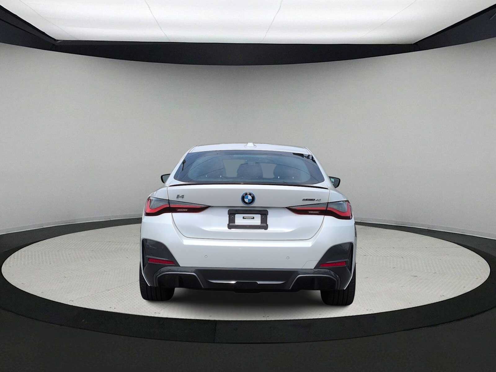 Used 2023 BMW i4 eDrive40 w/ M Sport Package RWD image 7