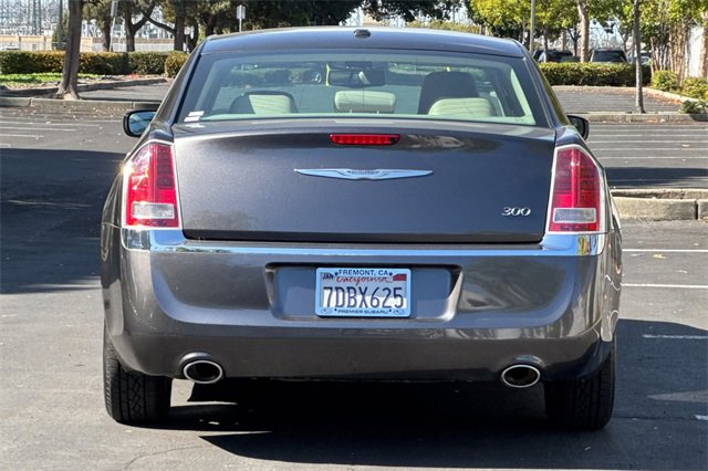 Used 2014 Chrysler 300 image 5