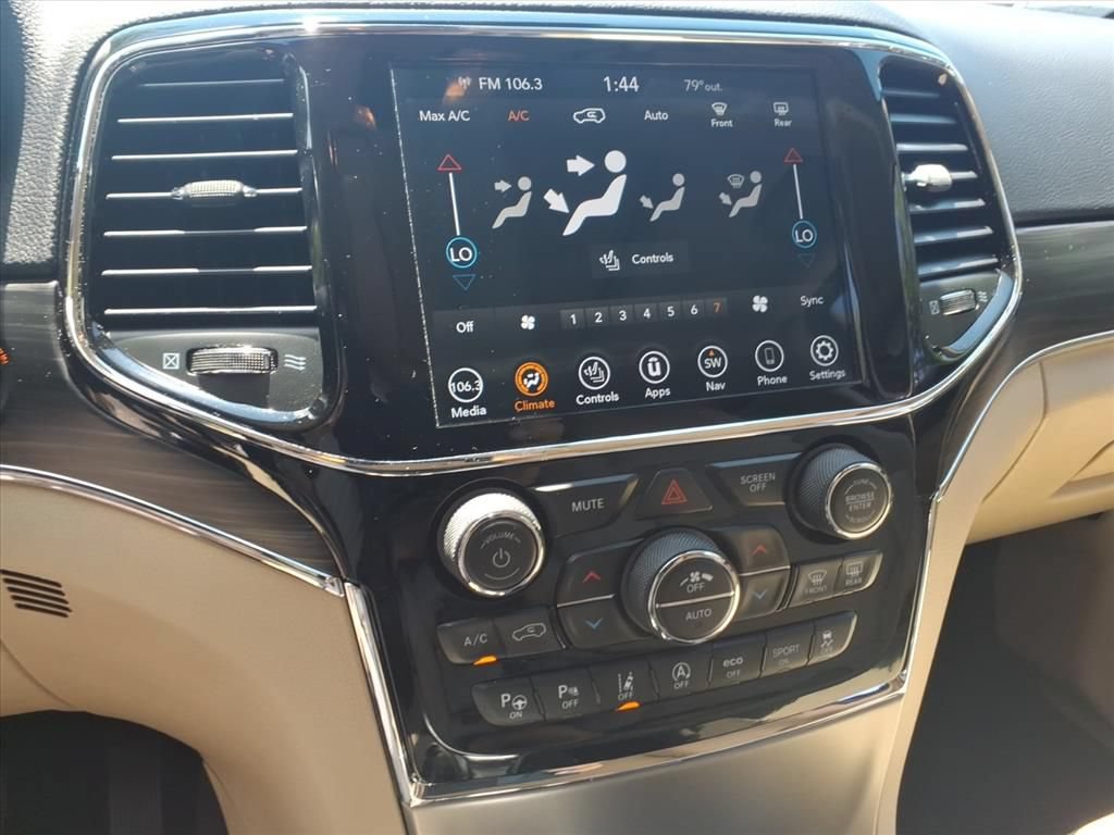 Used 2021 Jeep Grand Cherokee Limited AWD/4WD image 23