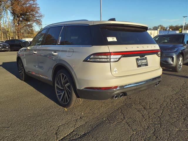 Used 2025 Lincoln Aviator Reserve w/ Equipment Group 201A AWD/4WD image 3