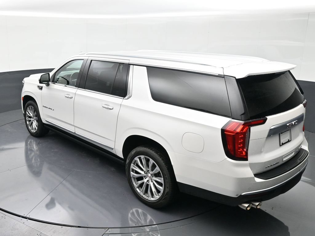 Used 2022 GMC Yukon XL Denali image 14