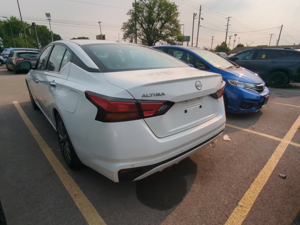Used 2024 Nissan Altima 2.5 SV FWD image 4