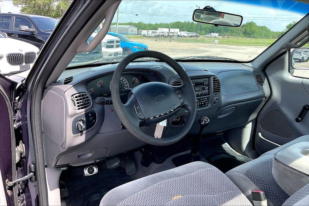Used 2000 Ford F150 XL RWD image 8