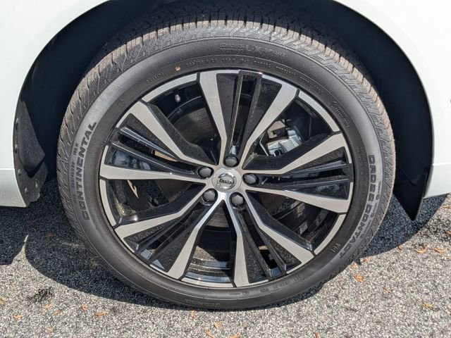 New 2025 Volvo XC60 B5 Plus w/ Protection Package Premier image 13
