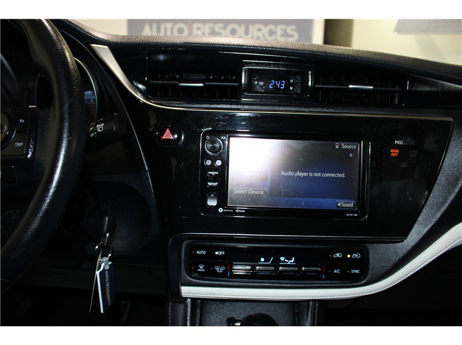 Used 2018 Toyota Corolla iM w/ All-Weather Mat Package image 31