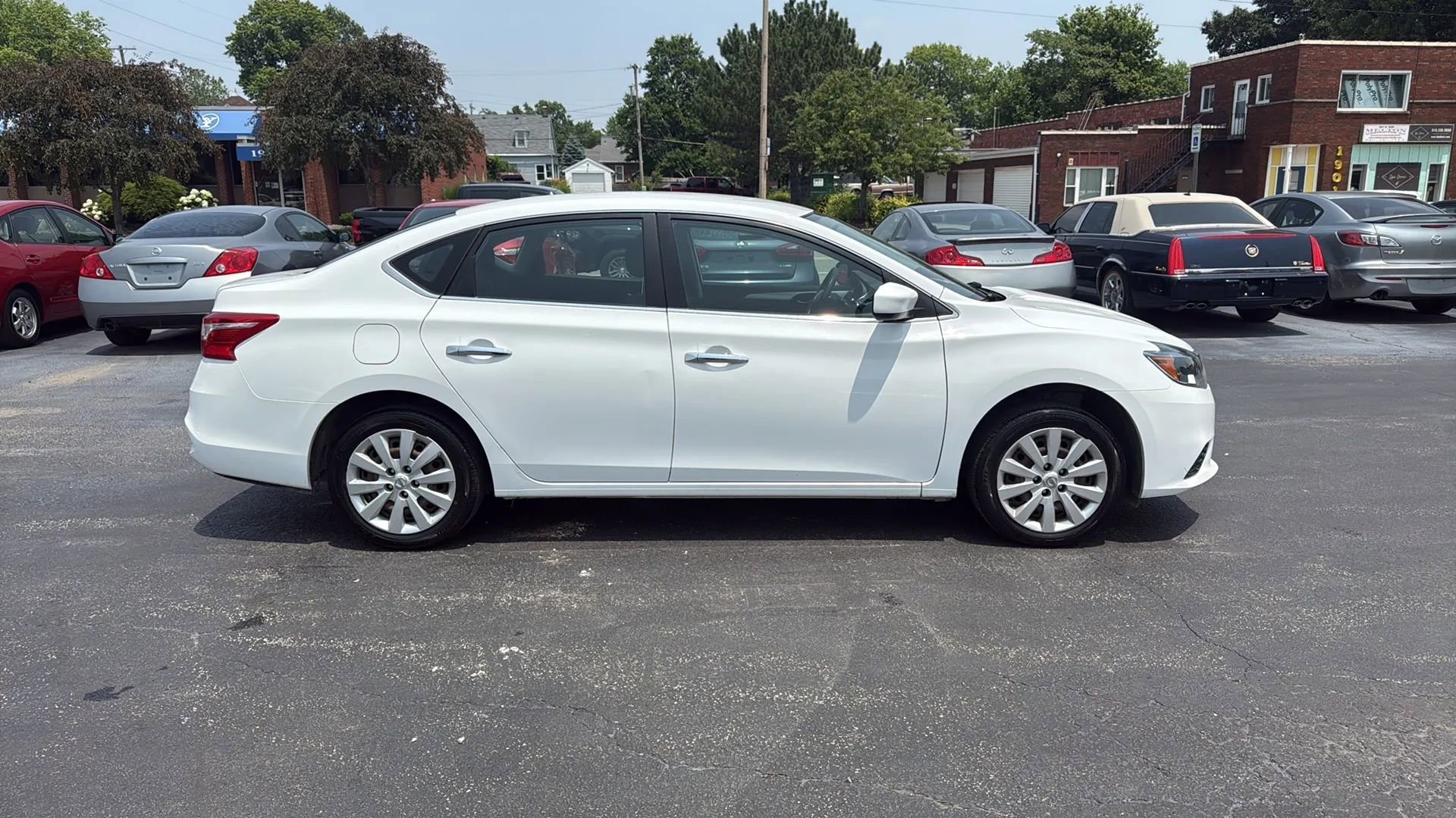 Used 2016 Nissan Sentra S image 4