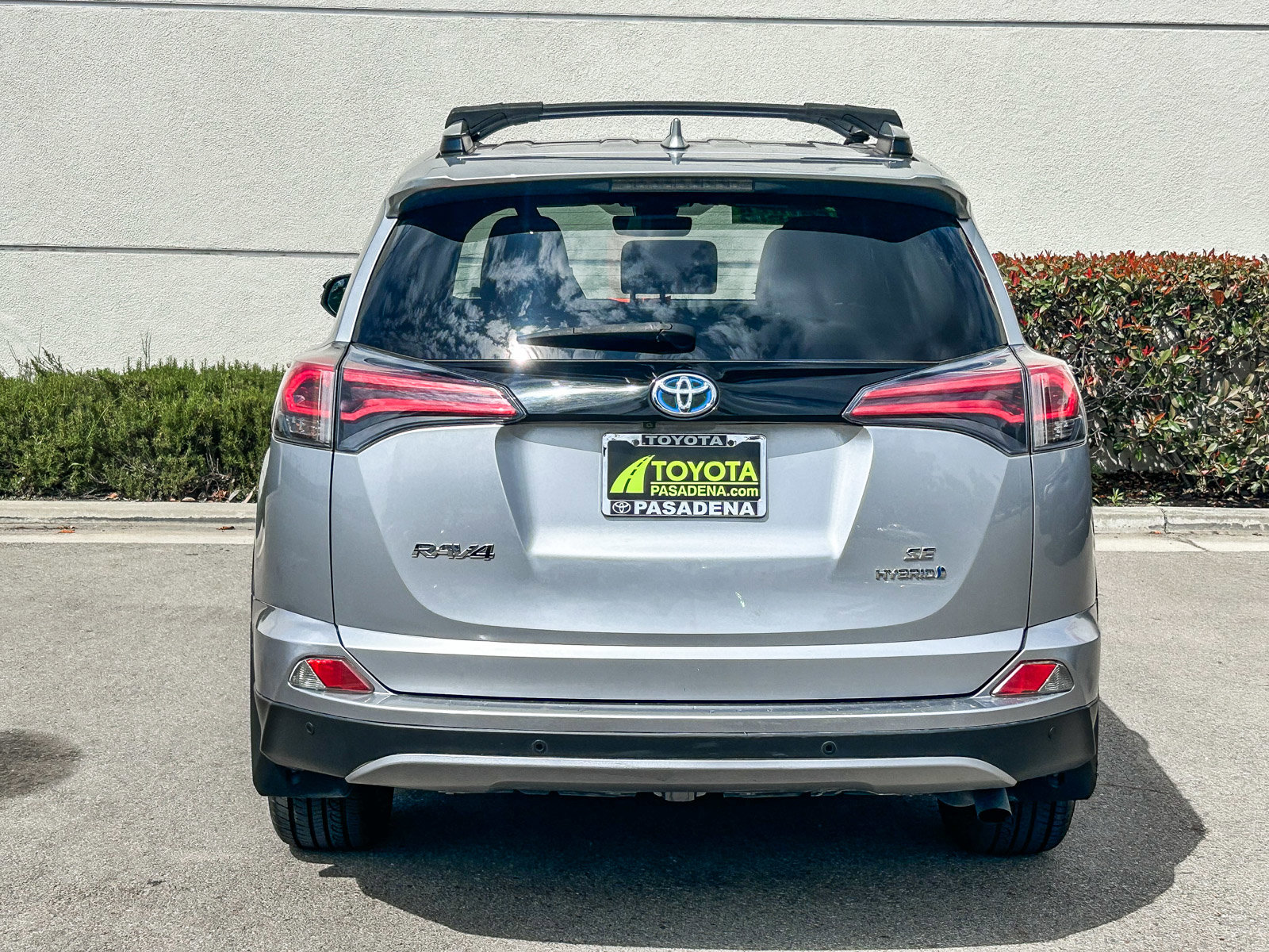 Used 2018 Toyota RAV4 SE w/ Advanced Technology Package image 7