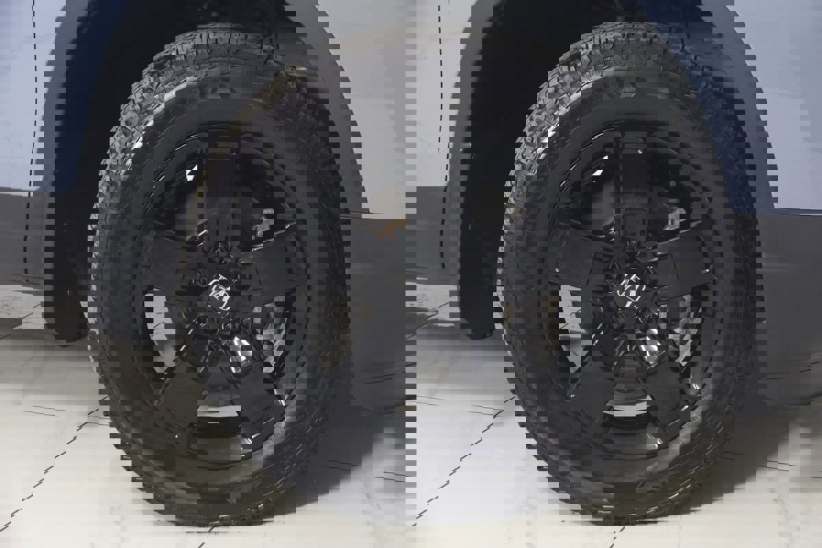 Used 2025 Honda Ridgeline Black Edition image 16