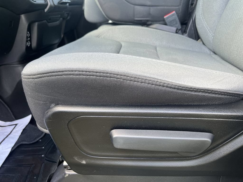 Used 2022 RAM 1500 Big Horn AWD/4WD image 18