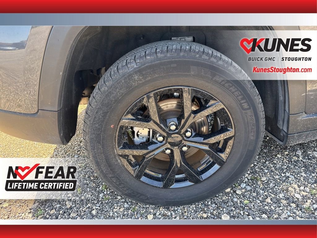 Used 2024 Jeep Grand Cherokee Altitude AWD/4WD image 14