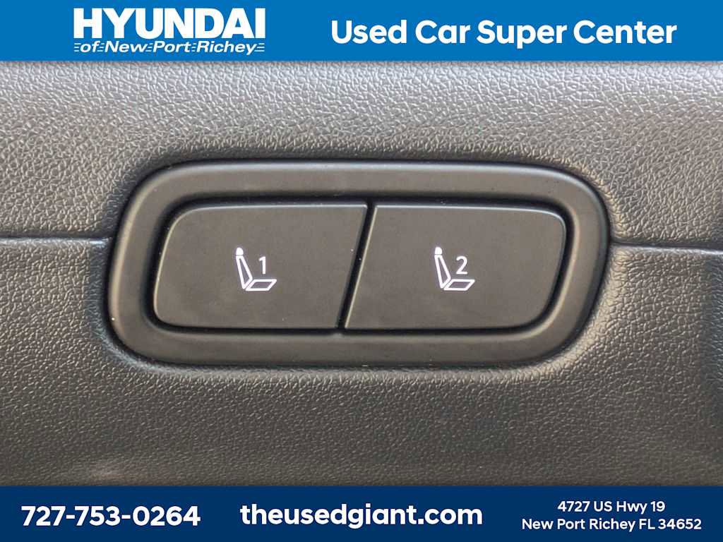 Used 2025 Hyundai Santa Cruz Limited image 24