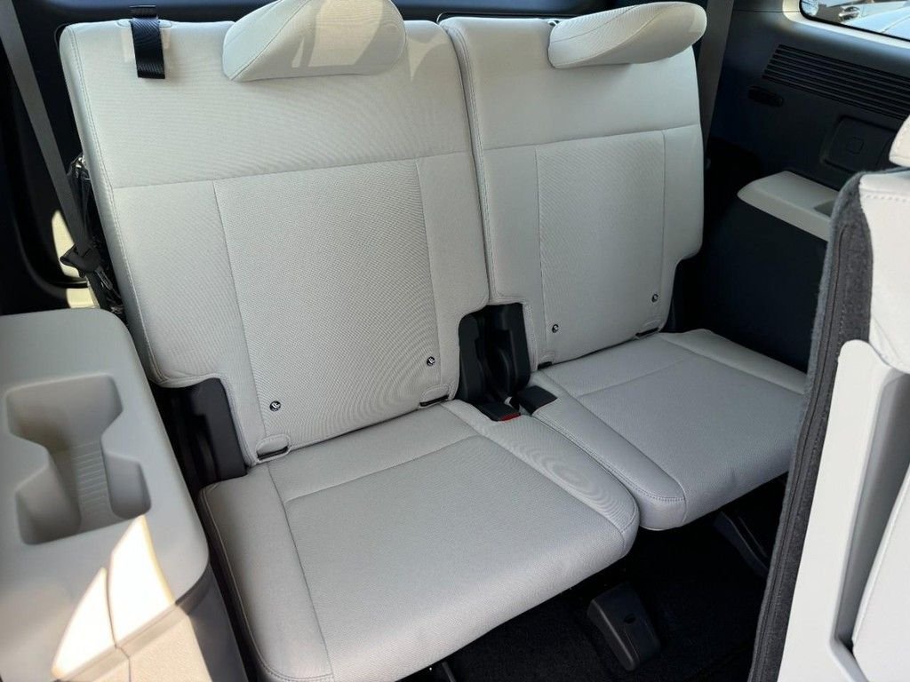 Certified 2025 Hyundai Santa Fe SE AWD/4WD image 5